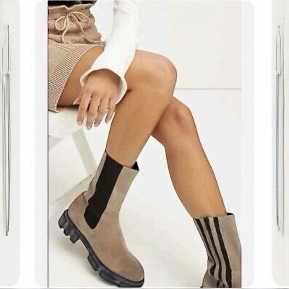 Free People Chelsea Boot, SZ 39, New With Box - Picture 3 of 9